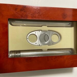 Donald J Trump cigar cutter set